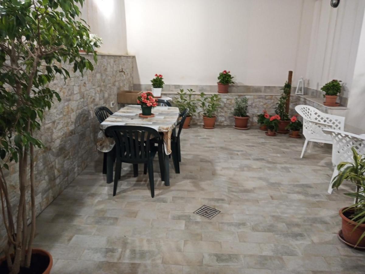 Zisa Home Ai Cantieri Culturali-Facile Posteggio In Strada No Ticket Palermo Dış mekan fotoğraf
