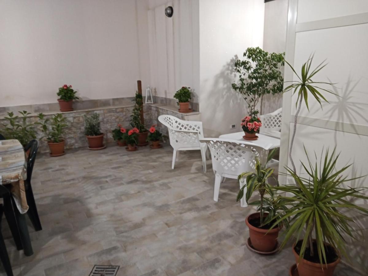 Zisa Home Ai Cantieri Culturali-Facile Posteggio In Strada No Ticket Palermo Dış mekan fotoğraf